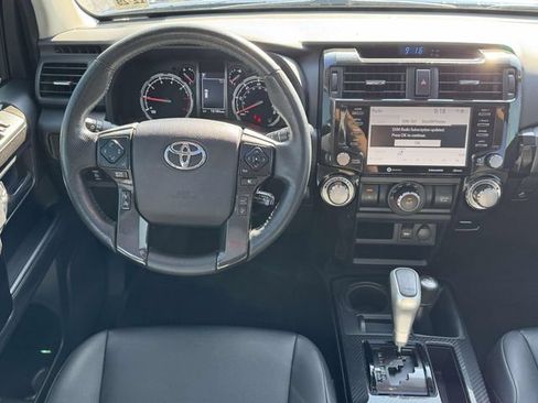 Used 2024 Toyota 4Runner TRD Off-Road Premium w/ Moonroof Package AWD/4WD image 31