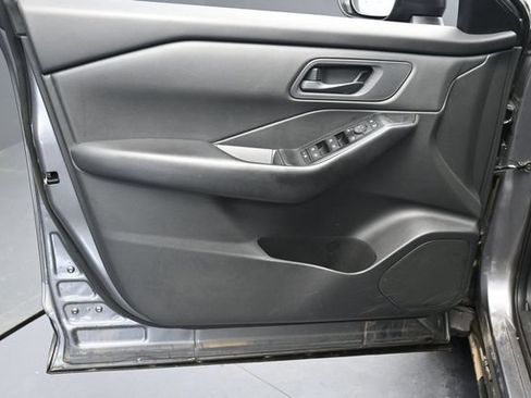 Used 2024 Nissan Rogue S AWD/4WD image 11