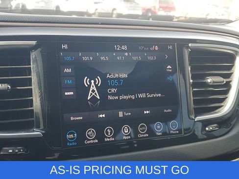 Used 2018 Chrysler Pacifica Touring-L Plus image 21