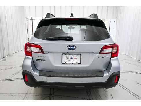 Used 2019 Subaru Outback 2.5i Premium AWD/4WD image 6