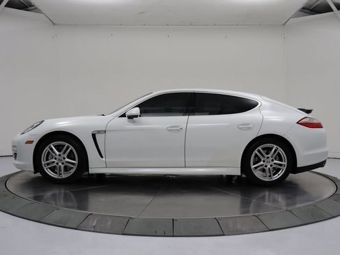 Used 2013 Porsche Panamera S w/ Premium Pkg Plus image 2