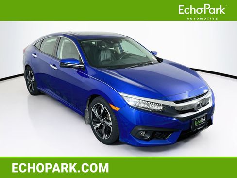 Used 2017 Honda Civic Touring image 1