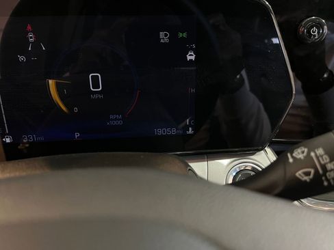 Used 2025 Chevrolet Trax LT w/ LT Convenience Package image 36