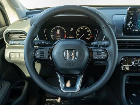 Used 2025 Honda Pilot EX-L image 14