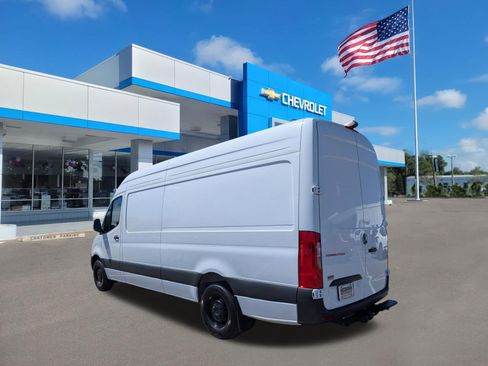 Used 2025 Mercedes-Benz Sprinter 2500 image 6