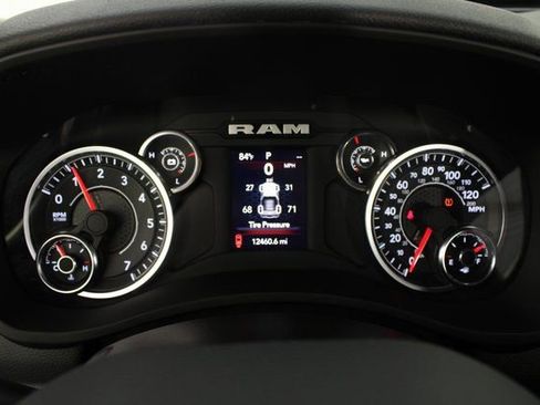 Used 2024 RAM 2500 Big Horn w/ Bed Utility Group image 11