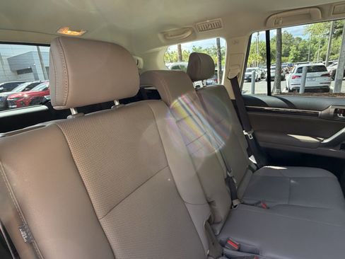 Certified 2023 Lexus GX 460 Premium w/ Premium Package AWD/4WD image 41