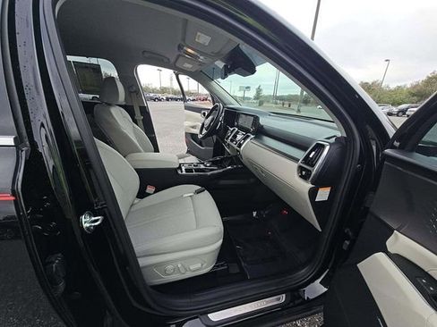 Used 2023 Kia Sorento SX Prestige image 5