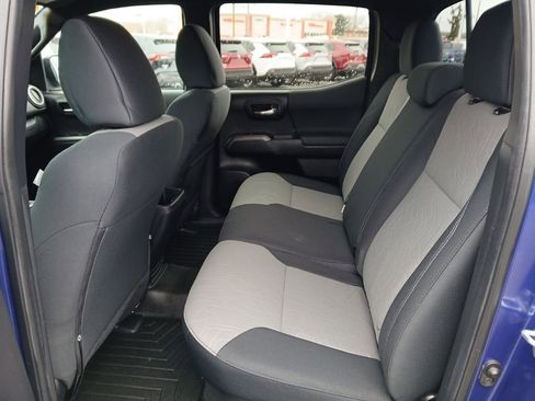 Certified 2022 Toyota Tacoma TRD Off-Road w/ Technology Package image 17