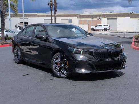 New 2026 BMW i5 eDrive40 w/ M Sport Package RWD image 2