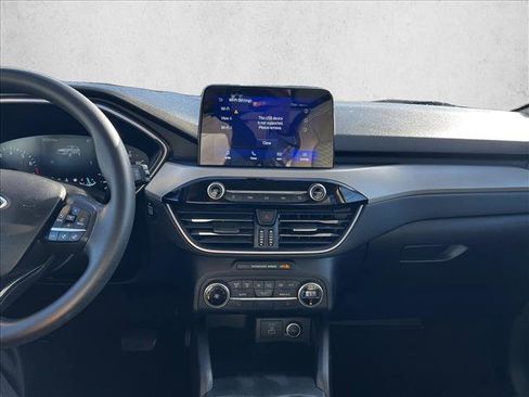 Used 2020 Ford Escape SE image 13