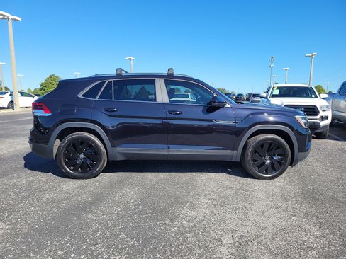 Used 2025 Volkswagen Atlas Cross Sport SE image 8