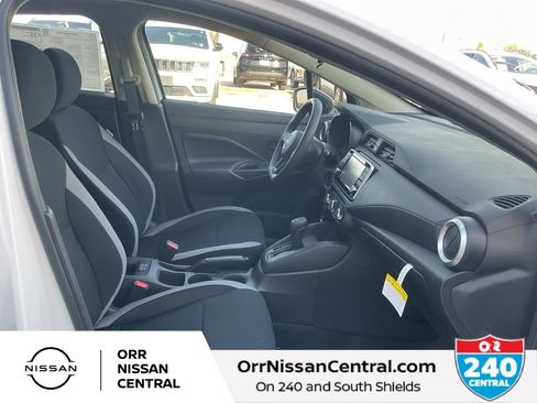 Used 2025 Nissan Versa S w/ Trunk Package FWD image 11