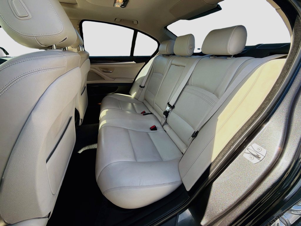 Used 2015 BMW 528i xDrive Sedan AWD/4WD image 25