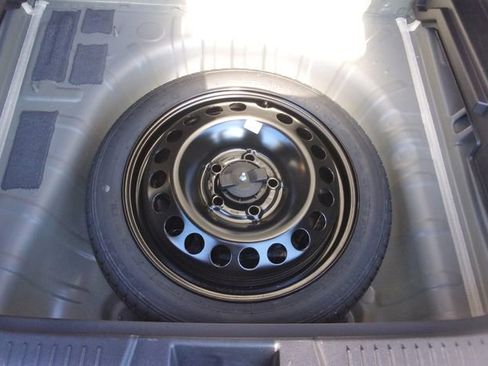 Used 2024 Chevrolet Trax RS w/ Sunroof Package image 32