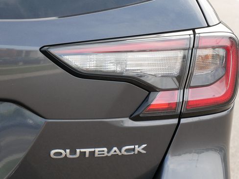 Used 2020 Subaru Outback Limited AWD/4WD image 17