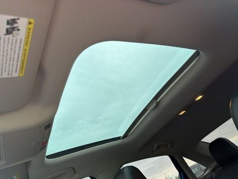 Used 2024 Volkswagen Jetta SE image 36