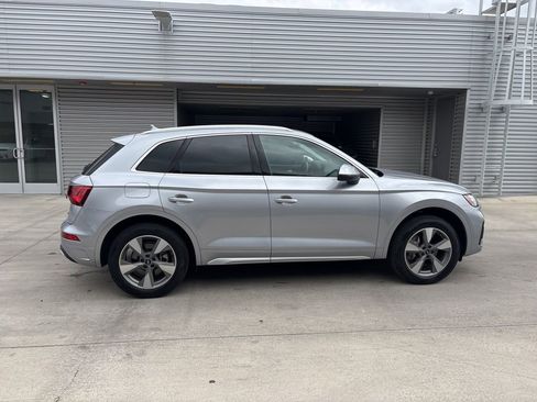 Certified 2023 Audi Q5 2.0T Premium Plus w/ Premium Plus Package image 4