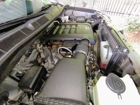 Used 2020 Toyota Sequoia SR5 RWD image 81