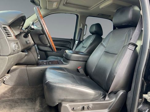 Used 2014 GMC Yukon Denali image 9