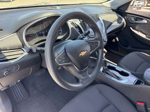Used 2019 Chevrolet Malibu LT FWD image 23