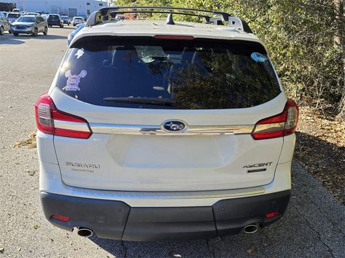 Used 2021 Subaru Ascent Touring image 3