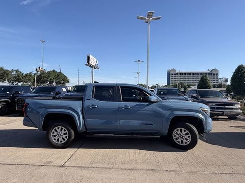 Used 2026 Toyota Tacoma SR5 RWD image 4