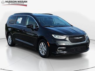 Used 2022 Chrysler Pacifica Touring-L FWD video 1