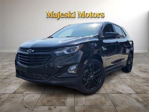 Used 2021 Chevrolet Equinox LT image 2