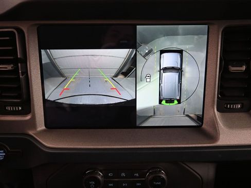 Used 2024 Ford Bronco Outer Banks image 3