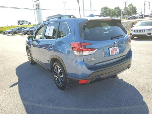 Used 2023 Subaru Forester Limited AWD/4WD image 3