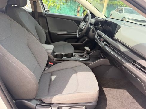 Used 2025 Kia K4 FWD image 15
