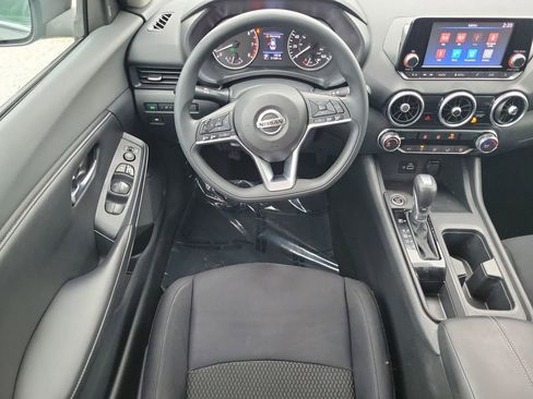 Certified 2021 Nissan Sentra S image 17