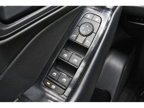 Used 2024 Nissan Rogue S FWD image 21
