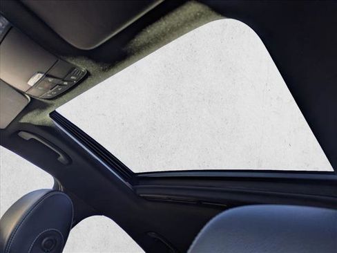 Used 2018 Mercedes-Benz GLC 300 4MATIC Coupe image 16