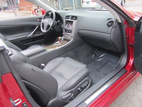 Used 2010 Lexus IS 350C image 23