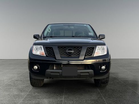 Used 2021 Nissan Frontier SV w/ Midnight Edition Floor Mats image 2