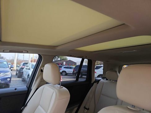 Used 2015 Mercedes-Benz GLK 350 2WD w/ Premium 1 Package image 23