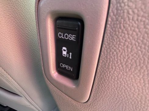 Used 2016 Honda Odyssey EX-L image 27
