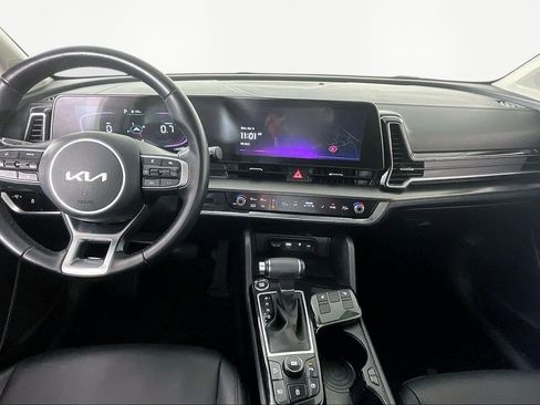 Used 2024 Kia Sportage EX FWD image 7