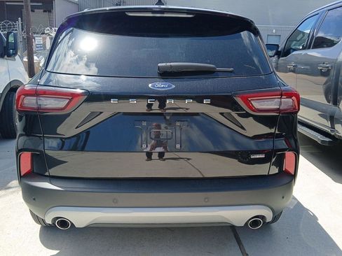 Used 2024 Ford Escape SE FWD image 8