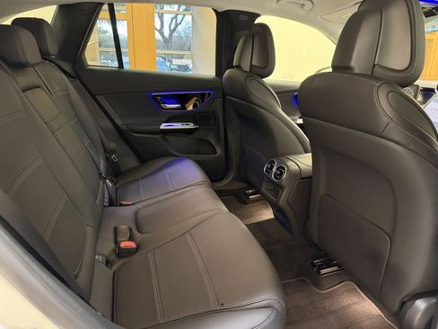 Used 2024 Mercedes-Benz GLC 300 4MATIC image 21