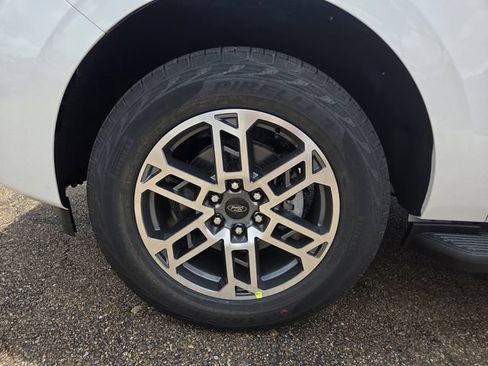 New 2026 Ford Expedition Active RWD image 21
