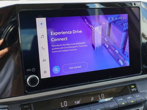 Used 2025 Toyota Camry LE w/ Convenience Package image 3