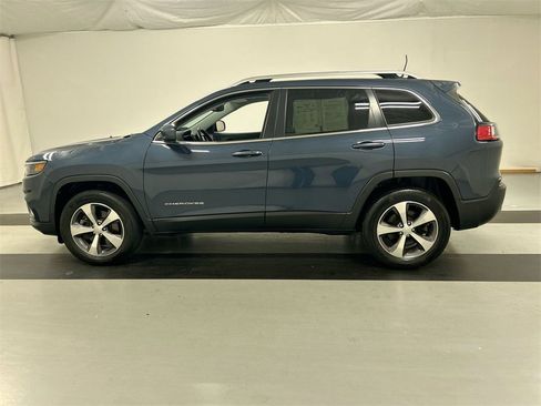 Used 2021 Jeep Cherokee Limited image 7