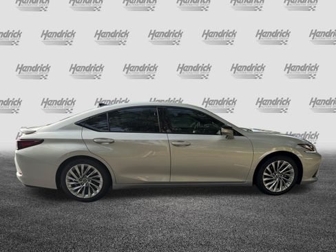 Used 2023 Lexus ES 350 Ultra Luxury w/ Accessory Package (Z2) FWD image 10