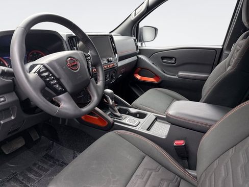 Used 2026 Nissan Frontier PRO-4X AWD/4WD image 10
