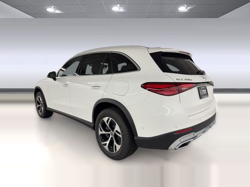 New 2026 Mercedes-Benz GLC 350e 4MATIC image 3