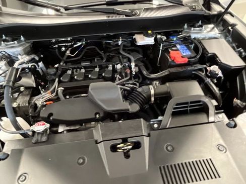 Used 2025 Honda CR-V LX image 11