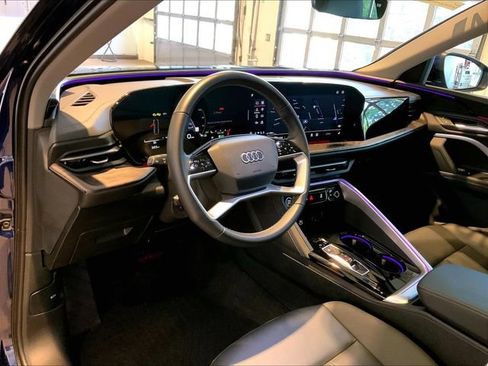 Used 2025 Audi Q5 Premium w/ Convenience Package AWD/4WD image 4